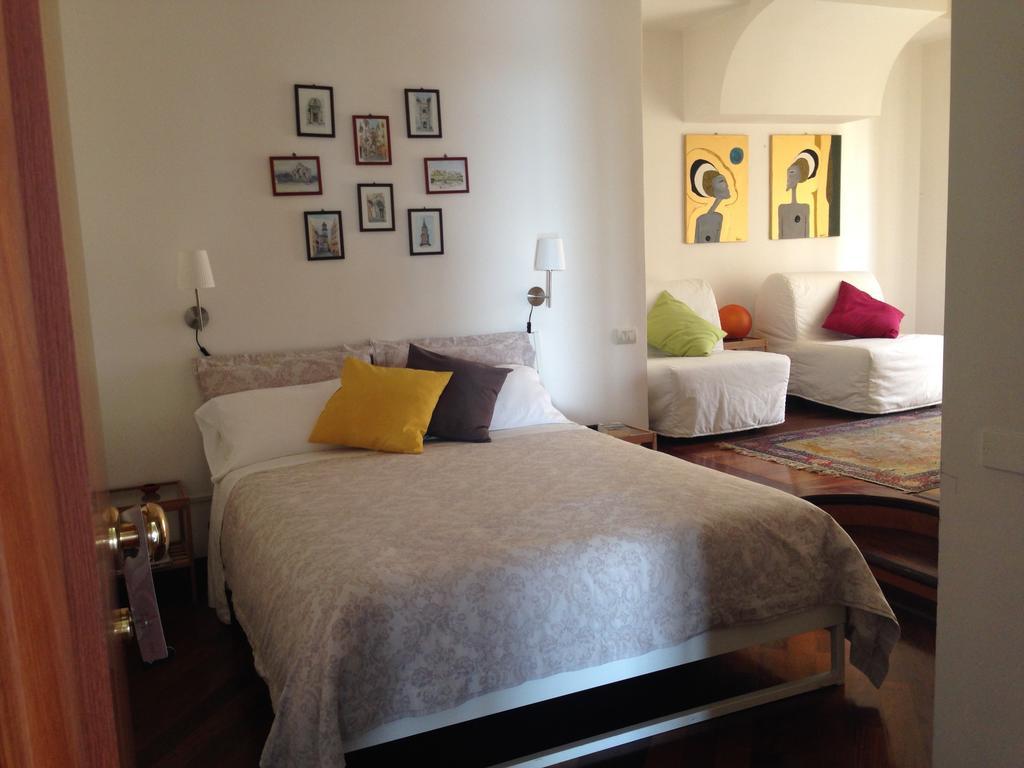 לינה וארוחת בוקר נאפולי Casa Argentino חדר תמונה