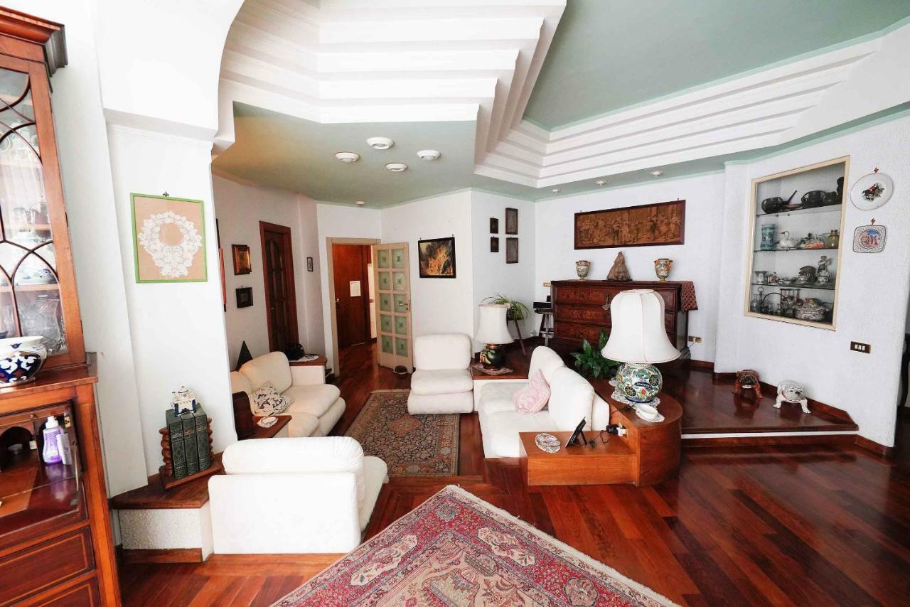 לינה וארוחת בוקר נאפולי Casa Argentino מראה חיצוני תמונה